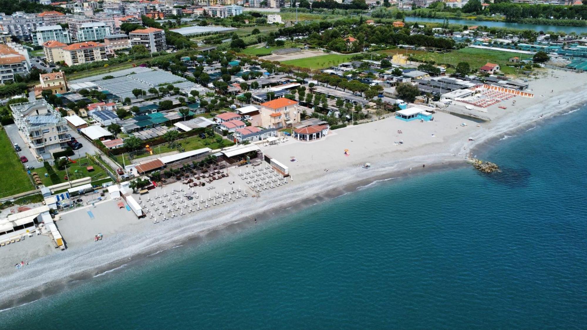 Residence Riviera Albenga Zewnętrze zdjęcie