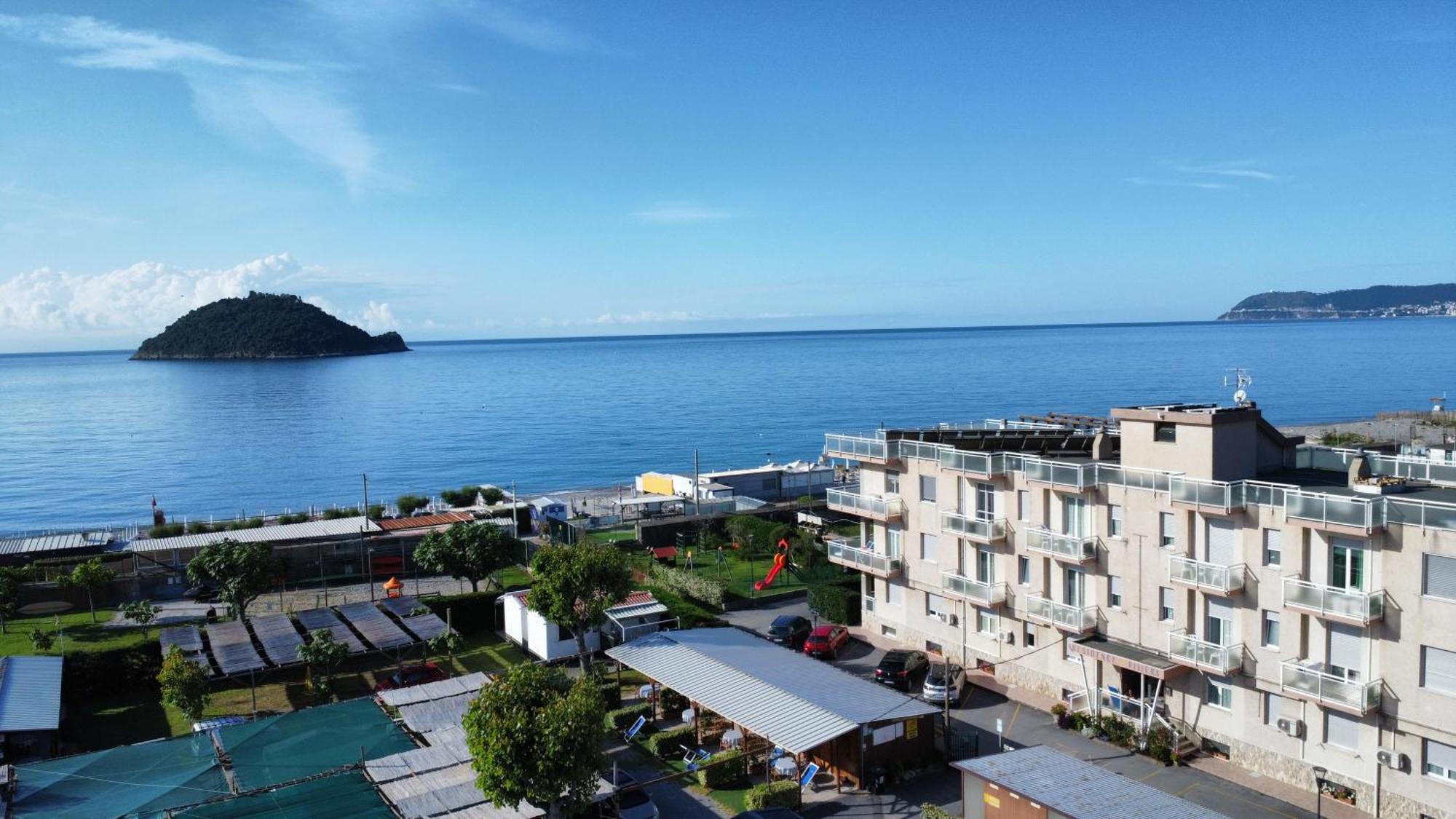 Residence Riviera Albenga Zewnętrze zdjęcie